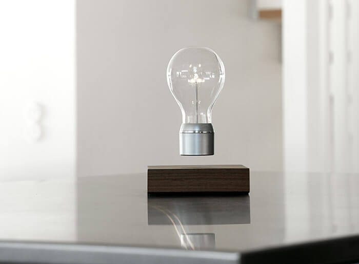 lampe à lévitation électromagnétique