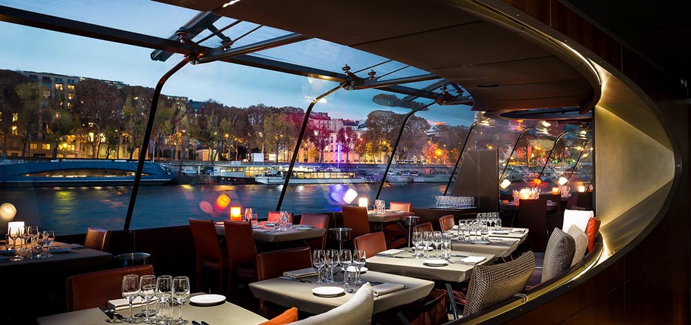 diner sur la seine à Paris